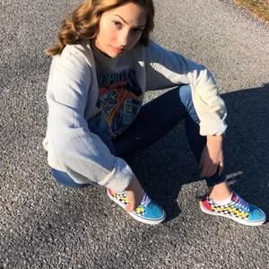 Meet your Posher, Naomi